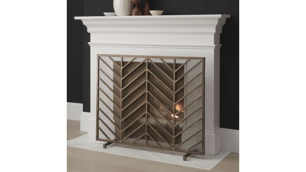 Pantalla para Chimenea de Laton Chevron - cratebarrelco